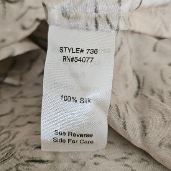 CAbi 100% Silk Black Cream Dolman Batwing Sleeve Floral Flowy Oversized Top XS - Picture 8 of 10